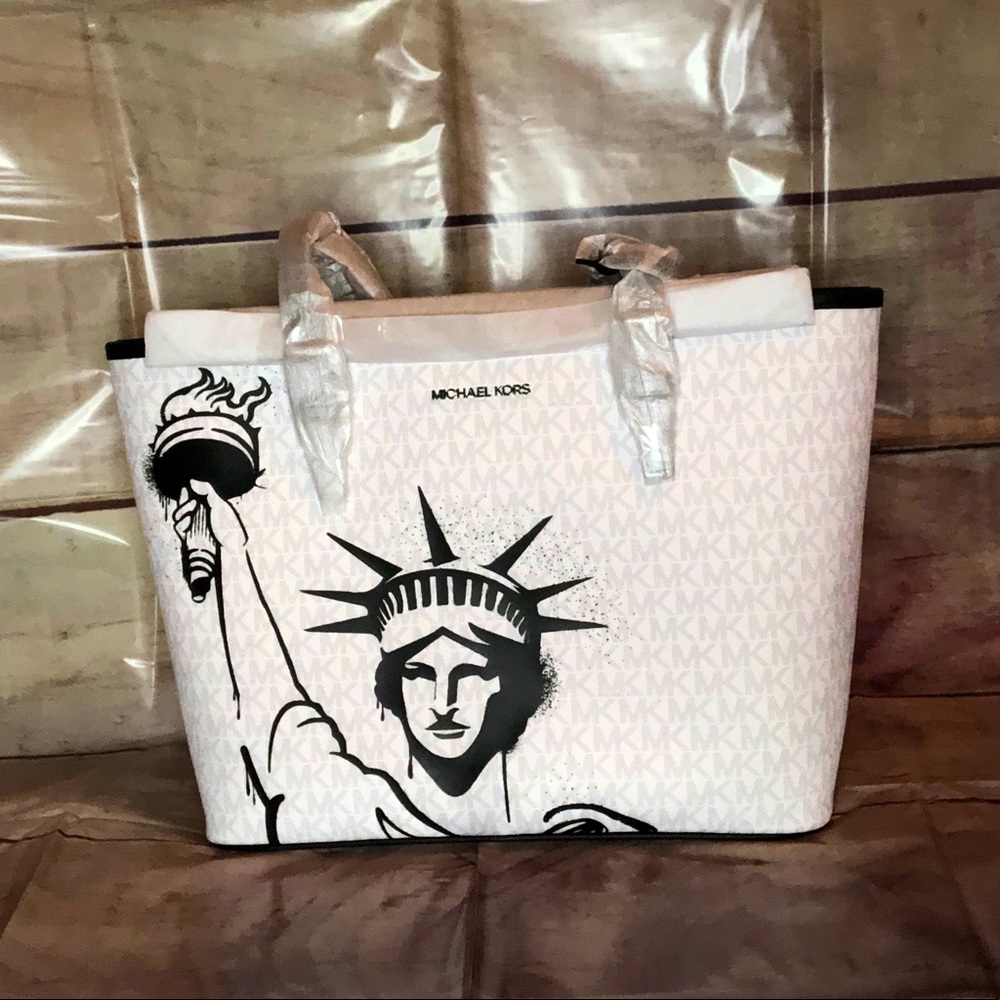 Michael Kors Statue of Liberty Medium Tote NWT